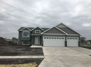 607 13th Ave NW, West Fargo, ND 58078