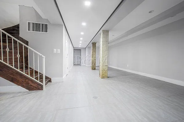 Rented by Brick&Mortar | media 42