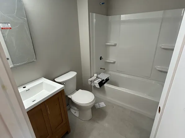 27 Church St #4, Lenox, MA 01240