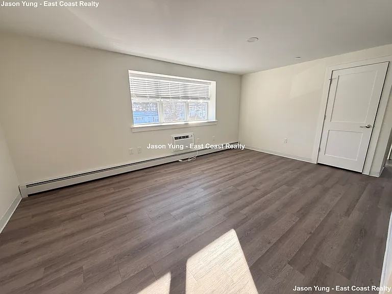 1741 Washington St #10 — Photo 5