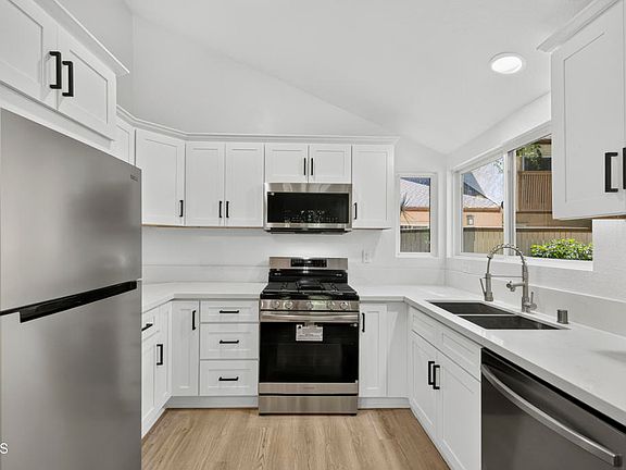 5th image of 22330 Victory Blvd APT 604