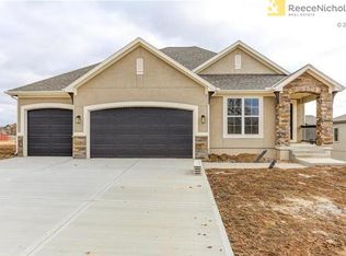 2401 SW River Spring Ct, Lees Summit, MO 64082