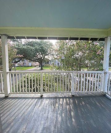 3rd image of 3111 Louisiana Avenue Pkwy APT A