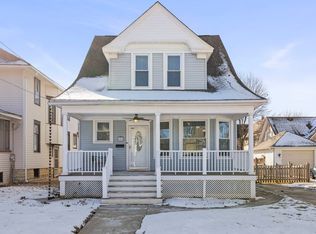 483 Barrett St, Elgin, IL 60120