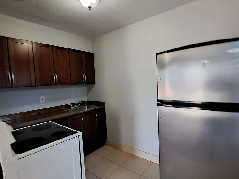 1719 Fairfield Ave — Photo 4