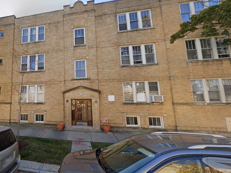 1st image of 2437 W Birchwood Ave #2W