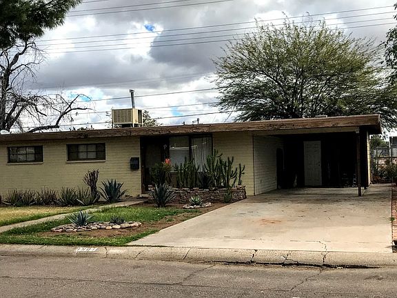 3rd image of 1601 S Farmer Ave