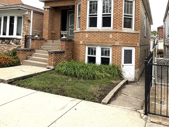 1220 W 32nd Pl, Chicago, IL 60608