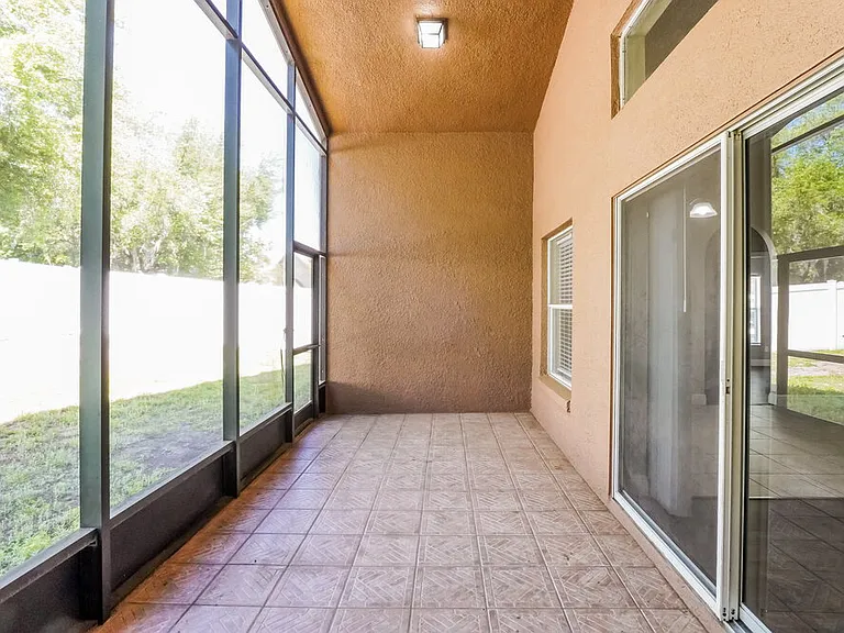 936 Haverford Dr — Photo 15