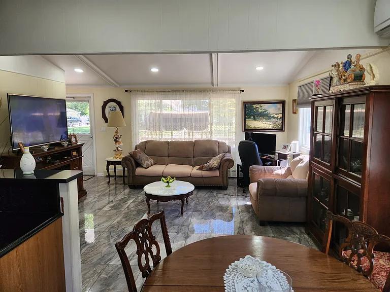 37351 Susan St — Photo 44