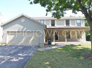 372 Willshire Ct NE, Cedar Rapids, IA 52402