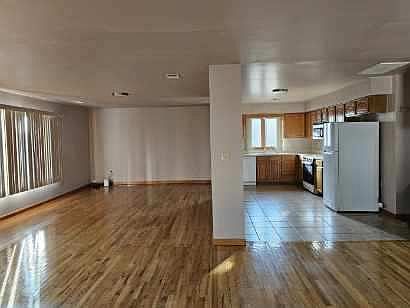 3rd image of 229 Lake Ave #2