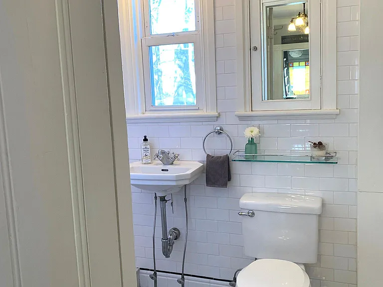 7 Gardenside St — Photo 9