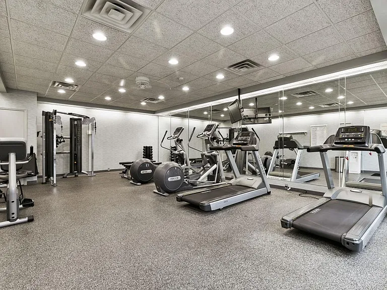 24/7 Fitness Center