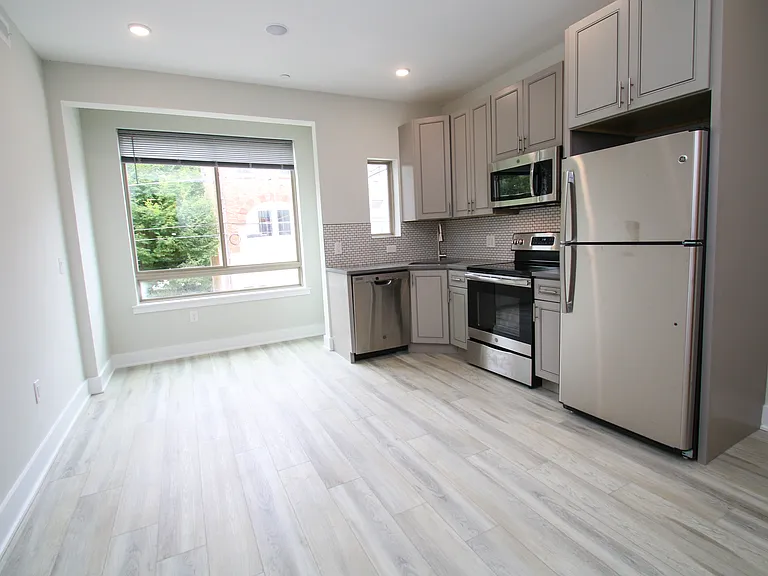 3718 Haverford Ave #2F — Photo 1