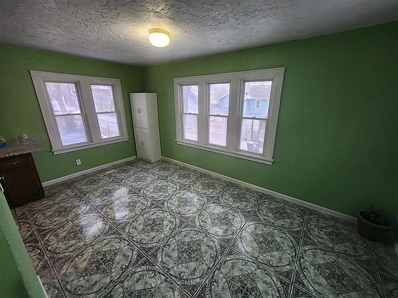 5th image of 1606 Avenue B