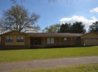 202 Gillespie Rd, Palestine, TX 75801