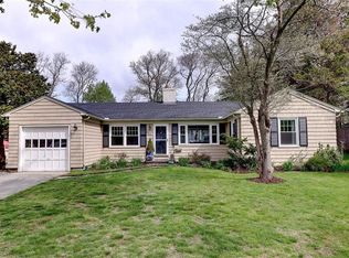 105 Beach Rd, Bristol, RI 02809