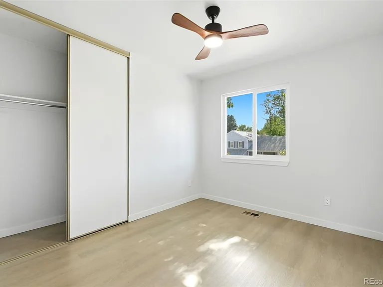 6752 S Dahlia Ct — Photo 24