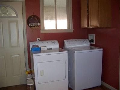 5th image of 604 E 2nd St