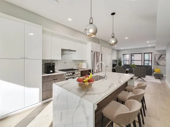 14 N Bennet St #5, Boston, MA 02113