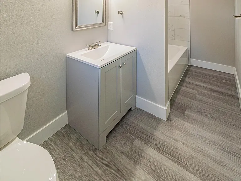 5718 Cherry St — Photo 26