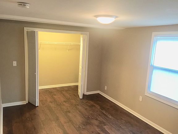 4th image of 902 Gibson Dr
