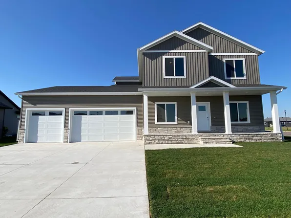 7311 Eagle Pointe Dr S, Fargo, ND 58104