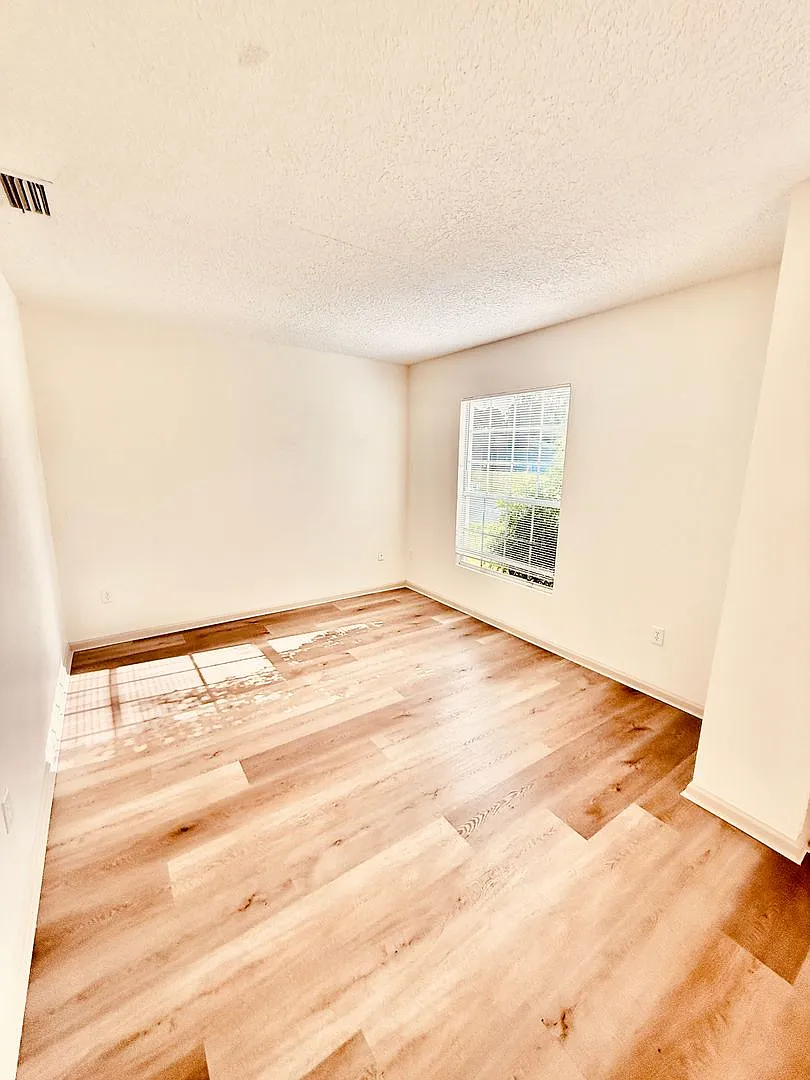 3 Bed 2 Bath Home in Port Malabar — Photo 4