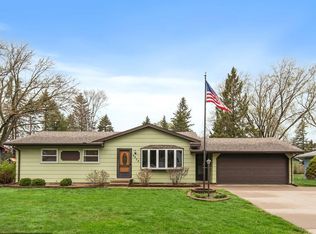 5273 Irondale Rd, Mounds View, MN 55112