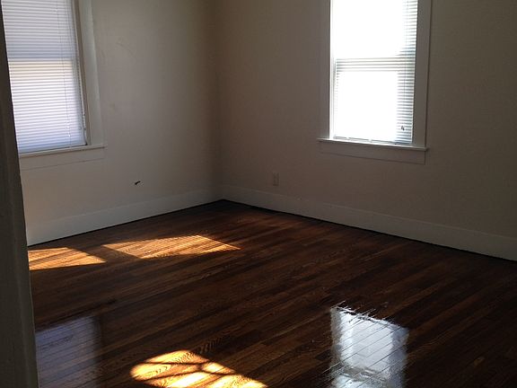 4th image of 14 Nolan St