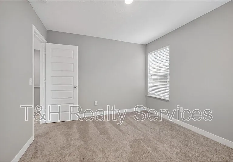 9586 Beckett St — Photo 34