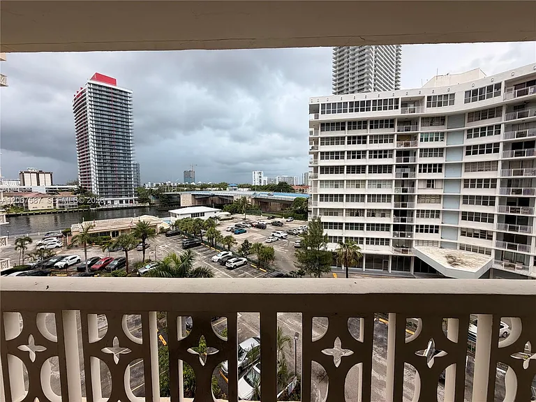 1825 S Ocean Dr #607 — Photo 13