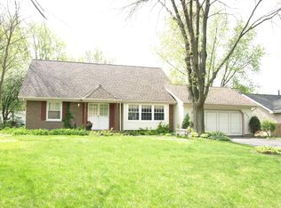 282 Iowa Ct, Carol Stream, IL 60188