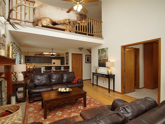 Open floor plan - family room, kitchen to study or main floor bedroom