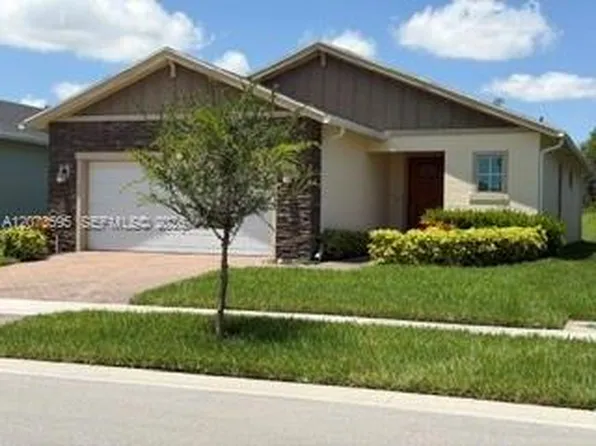 556 SE Mulberry Way, Port Saint Lucie, FL 34984