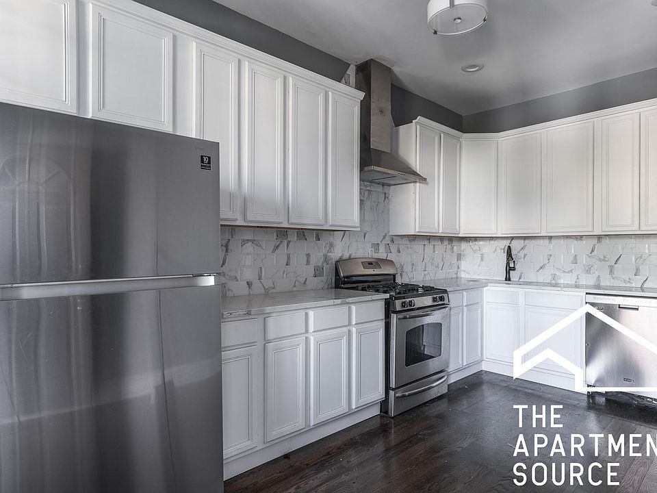1st image of 3230 W Fullerton Ave #1F