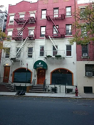 Rented by Jeffrey Mark Peckage Inc. | media 20