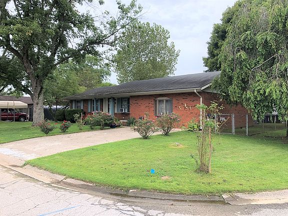 3rd image of 395 Bluegrass Dr