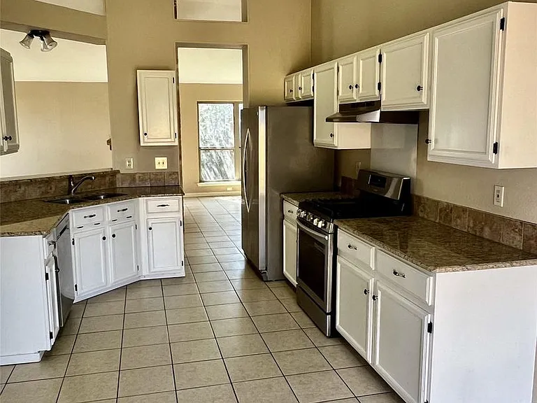 1101 Forest Oaks Path — Photo 17