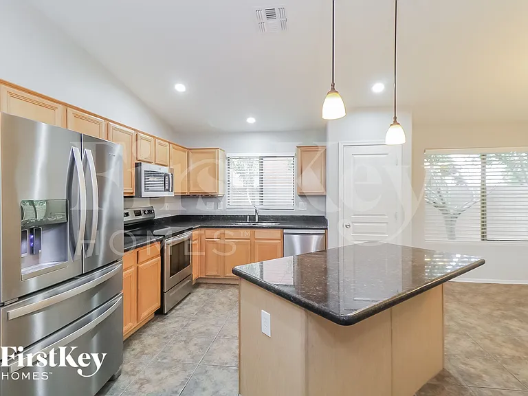8027 S 27th Way — Photo 6