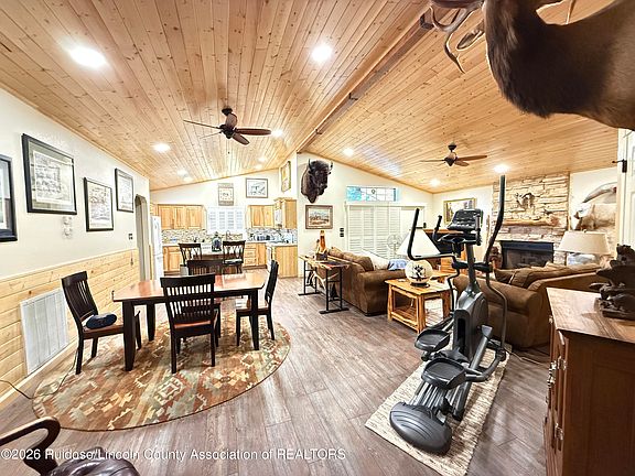 5th image of 110 University Dr