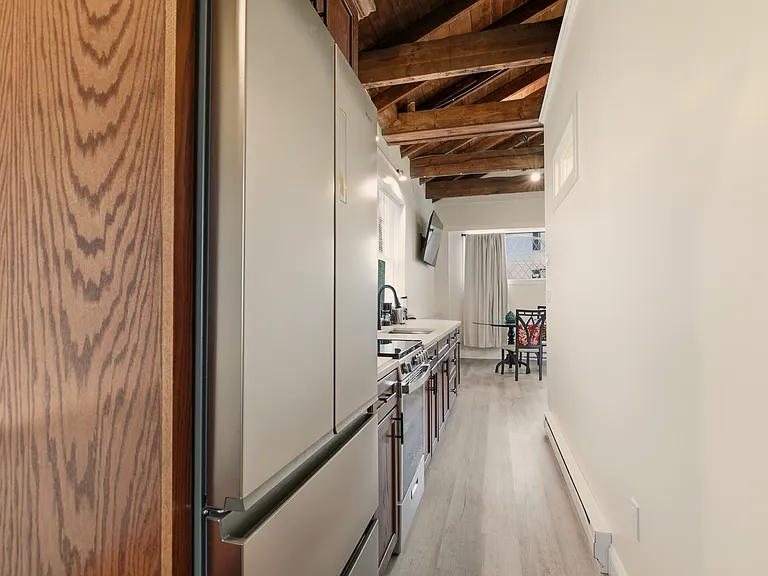 98 Kay St #4 — Photo 4