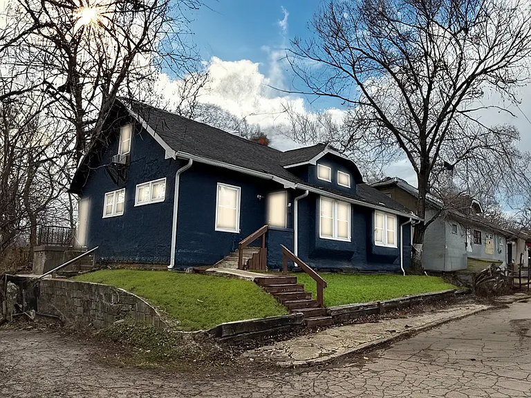 1522 N Tacoma Ave — Photo 1