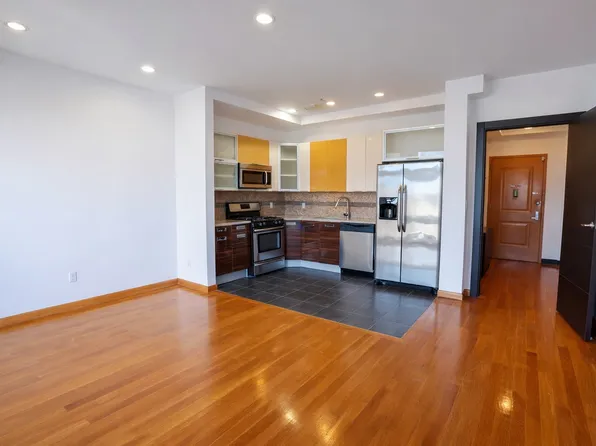 3037 Brighton 6th St APT 7, Brooklyn, NY 11235