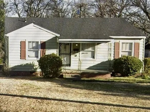 915 Catalpa St, Clarksdale, MS 38614