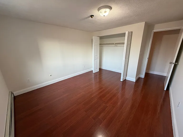 215 Winter St — Photo 6