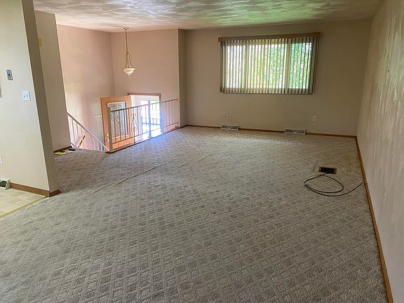 5th image of 509 North Ct