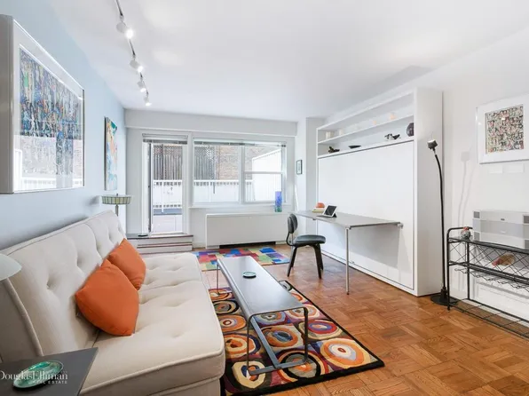 101 W 12th St APT 2E, Manhattan, NY 10011