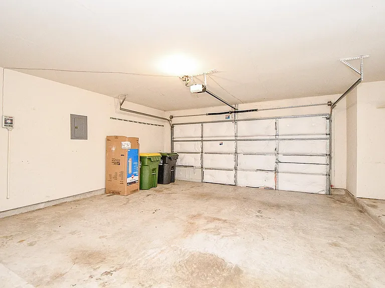 1816 Oak Lodge Dr — Photo 28